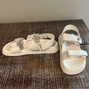 Steve Madden ~ Mona Sandal ~ Bone Leather ~ 8